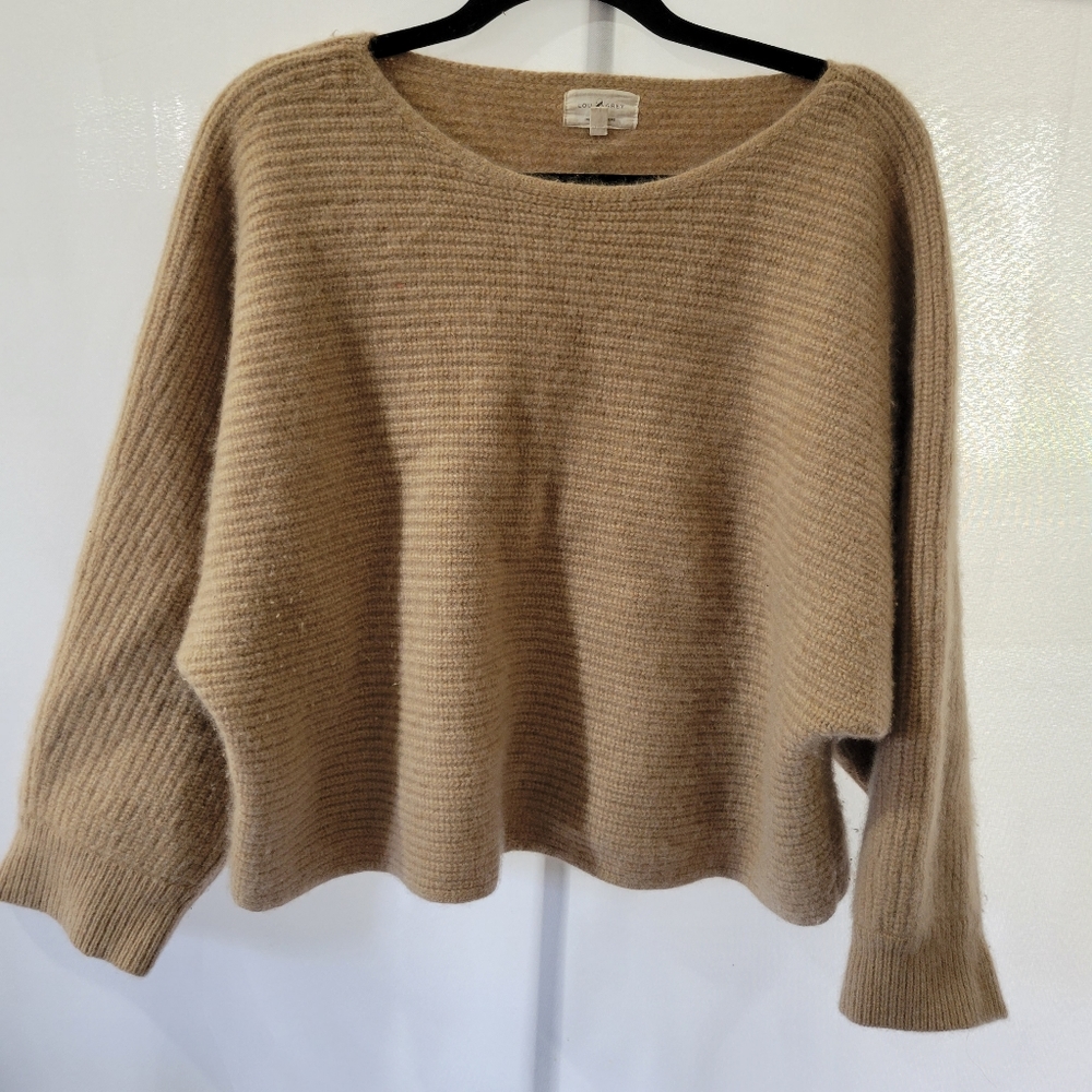 Lou & grey cashmere cropped sweater size large, camel color
